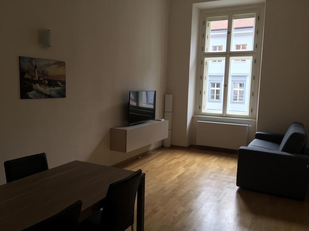 Prague Apartments Sokolovska 91 מראה חיצוני תמונה