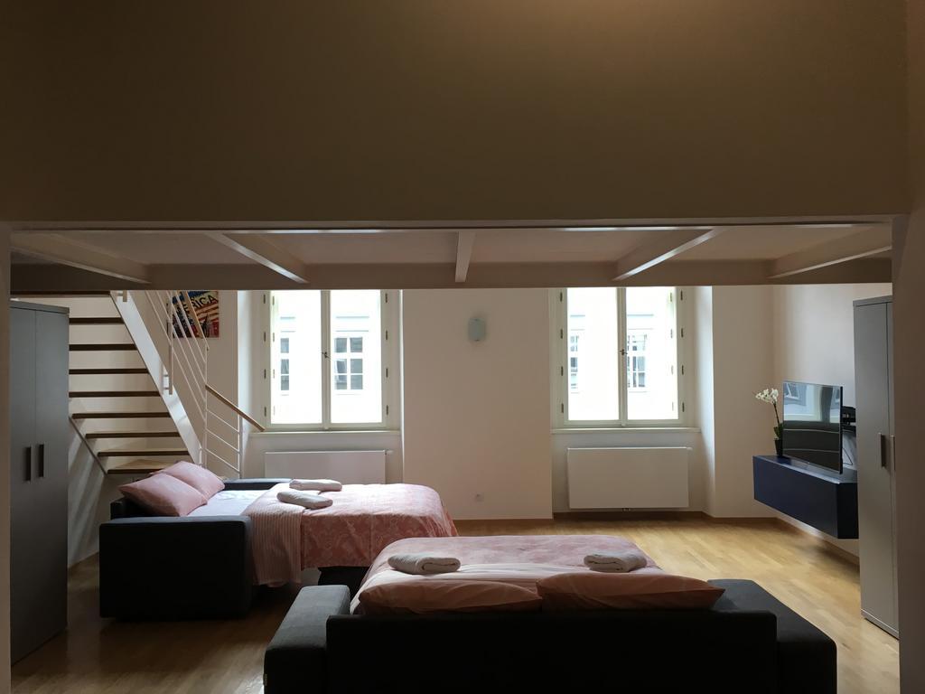 Prague Apartments Sokolovska 91 מראה חיצוני תמונה