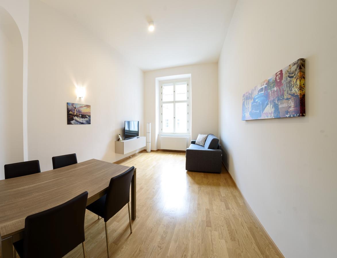 Prague Apartments Sokolovska 91 מראה חיצוני תמונה