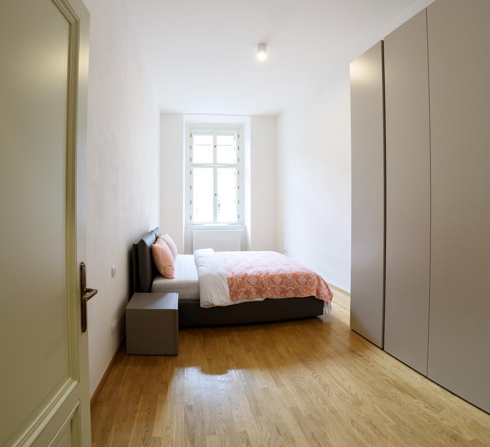 Prague Apartments Sokolovska 91 מראה חיצוני תמונה