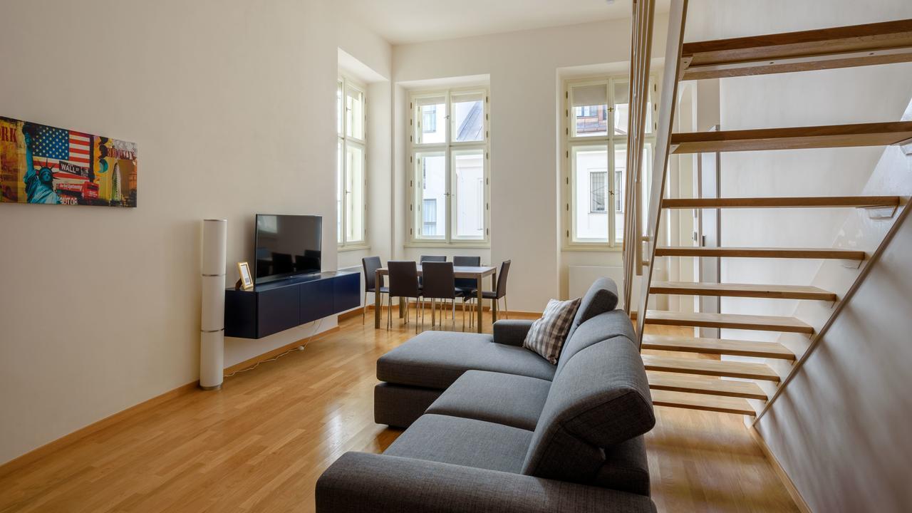 Prague Apartments Sokolovska 91 מראה חיצוני תמונה